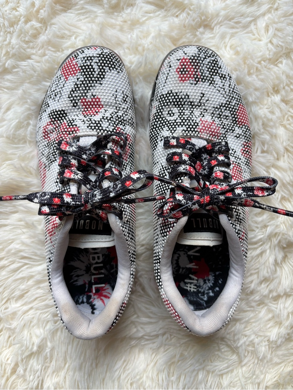 NOBULL Trainer Floral Print Sneakers Women’s 8 Red Black White - Picture 3 of 5